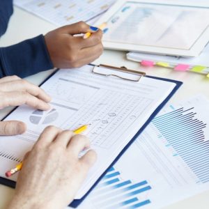 Analyzing Current Economic Issues